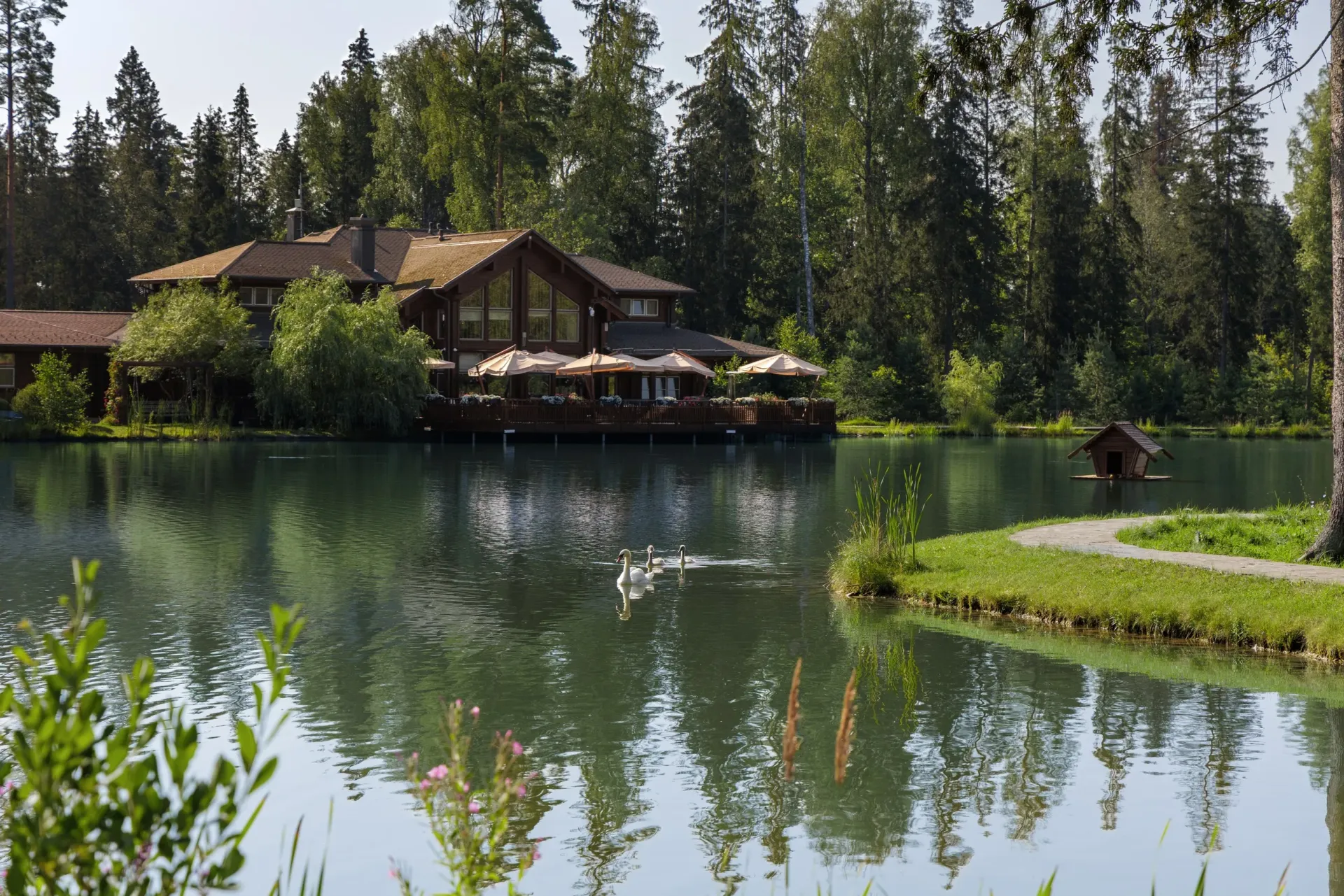 Guest Information Regarding Hotel Property Changes